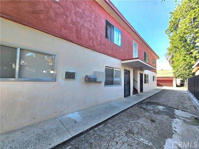 Building Photo - 1651 E 42nd St