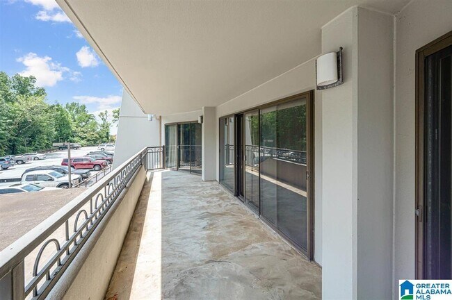Building Photo - 1120 Beacon Pkwy W