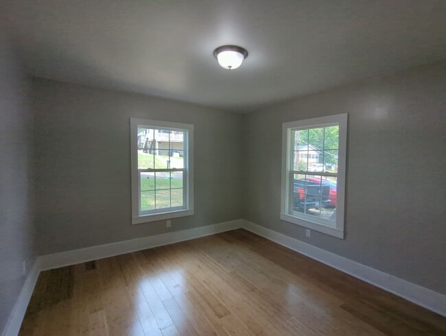 Building Photo - CUTE Remodeled House in Brainerd