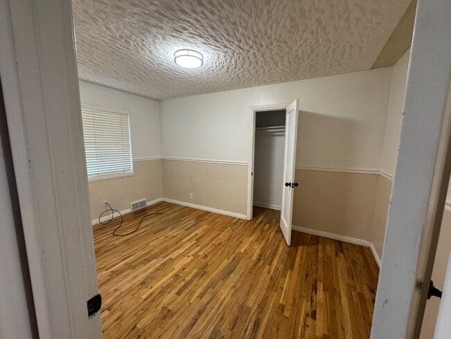 Building Photo - 2303 Taylor Ave