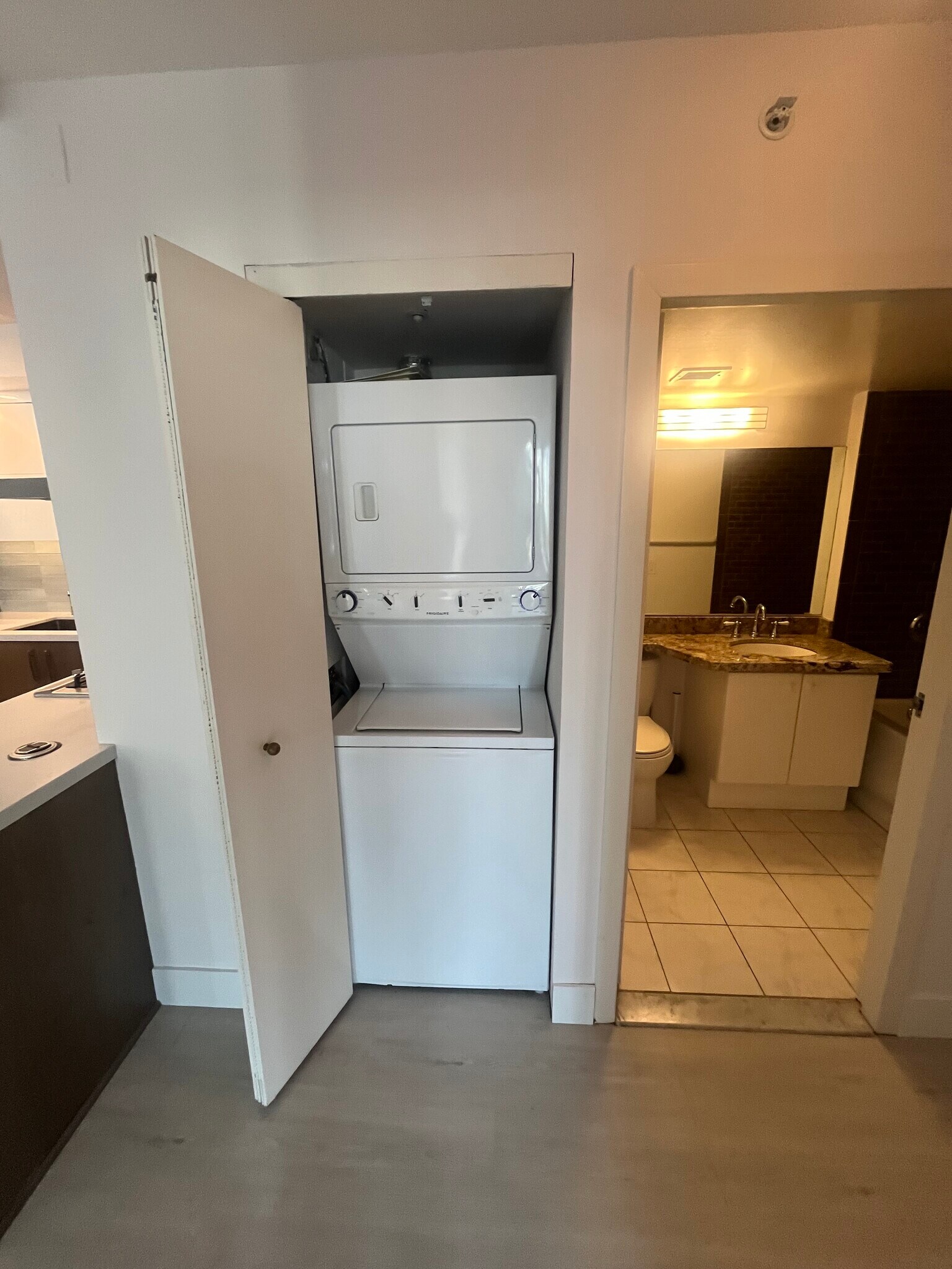 Washer and Dryer - 500 W Harbor Dr