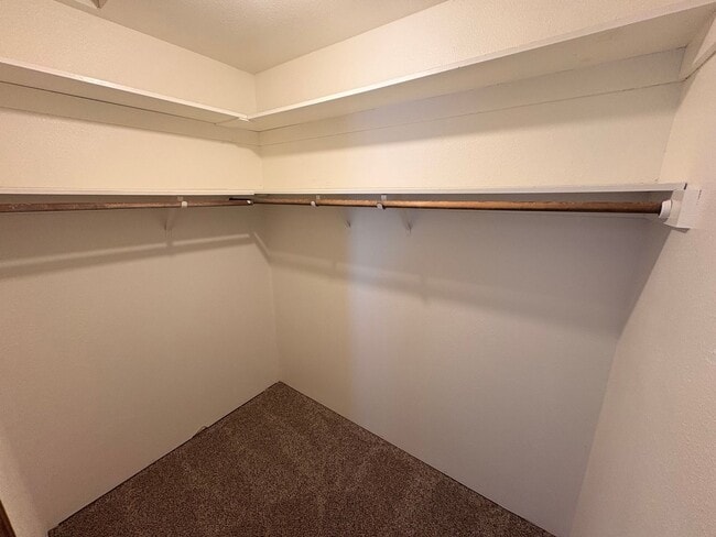 Building Photo - Nice 2 bedroom, 2 bathroom home for Rent in North Visalia.