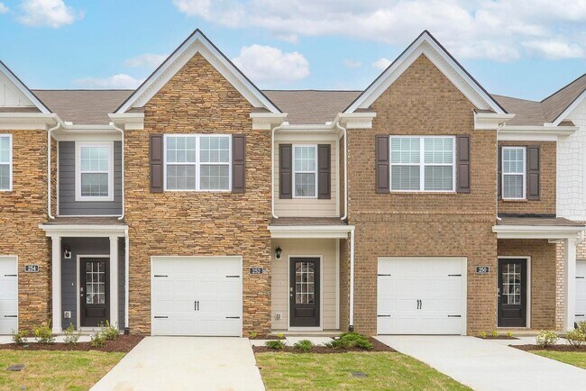 Building Photo - 250 Hazel Ln