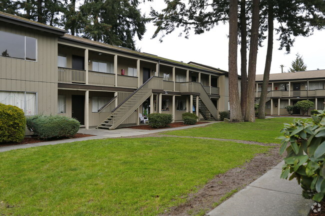 Primary Photo - Parkwood Apartments