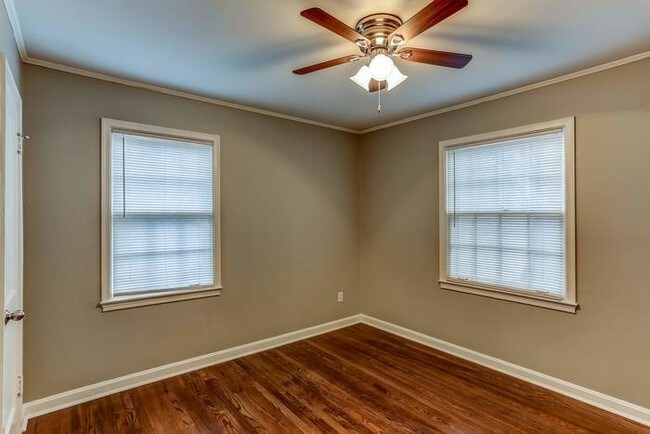 Building Photo - Newly renovated / Law enforcement discount