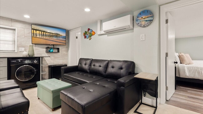 Building Photo - 27 S Oakland Ave