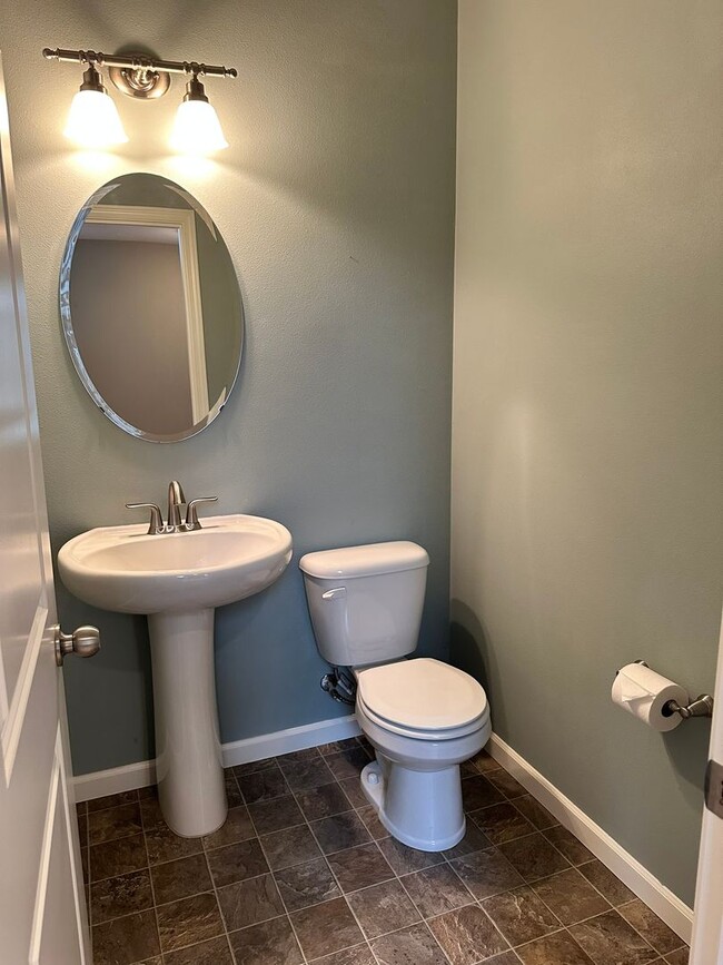 Building Photo - 3Bd/2.5Ba Covington House