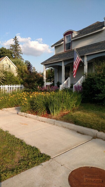 Front walk - 2101 Ellis St