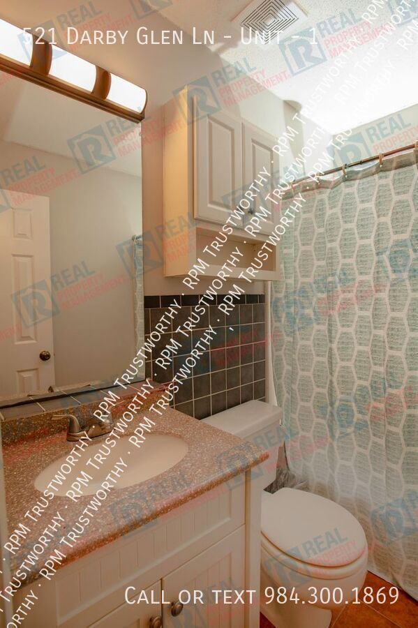 Building Photo - 521 Darby Glen Ln