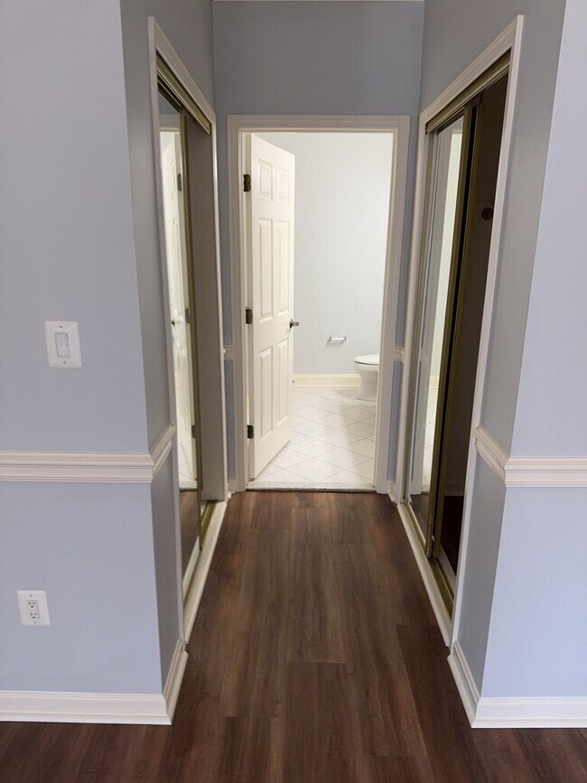 Building Photo - Modern 3BR Condo Near Annapolis Mall & Med...