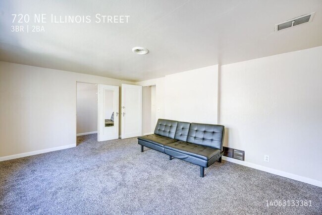 Building Photo - 720 NE Illinois St