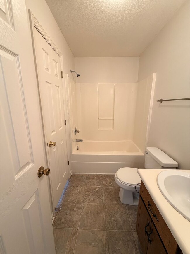 Building Photo - 2206 Pulaski Cir