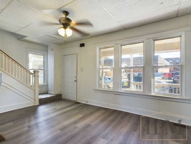 Building Photo - Coming Soon! - Recently Renovated 3 Bedroo...
