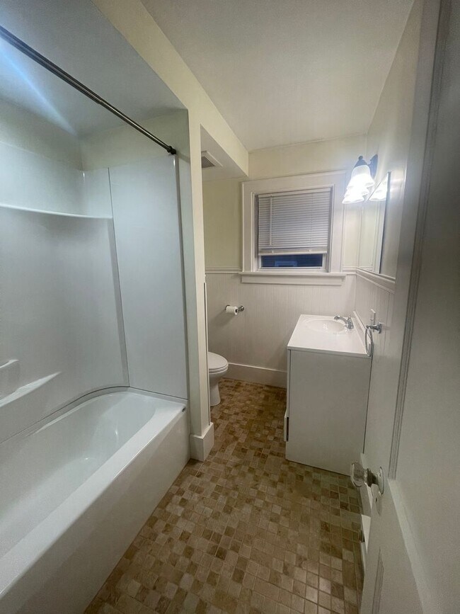 Building Photo - 239-243 Elm St.