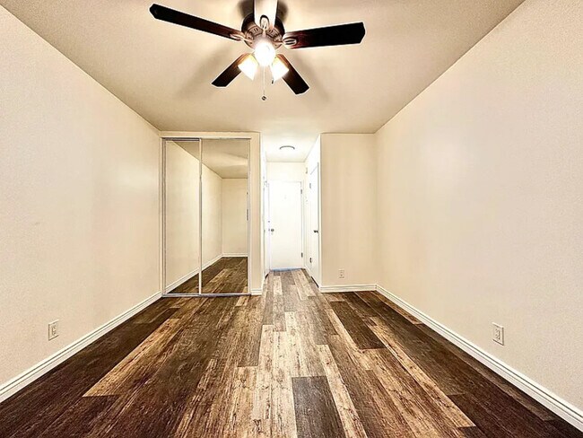 Building Photo - 14271 Dickens St