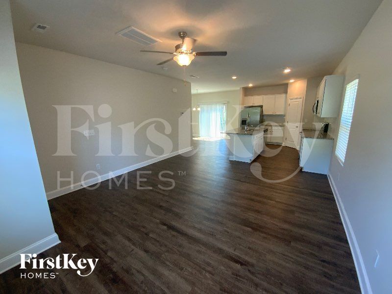 Building Photo - 5225 Cobblestone Glen Dr