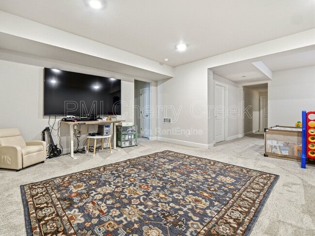 Building Photo - 3424 N Grand Baker Ct