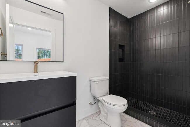 Building Photo - 367 W Hortter St
