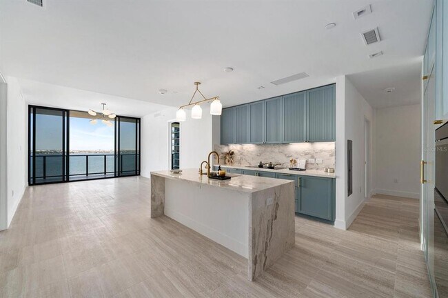 Building Photo - 3015 S Ysabella Ave