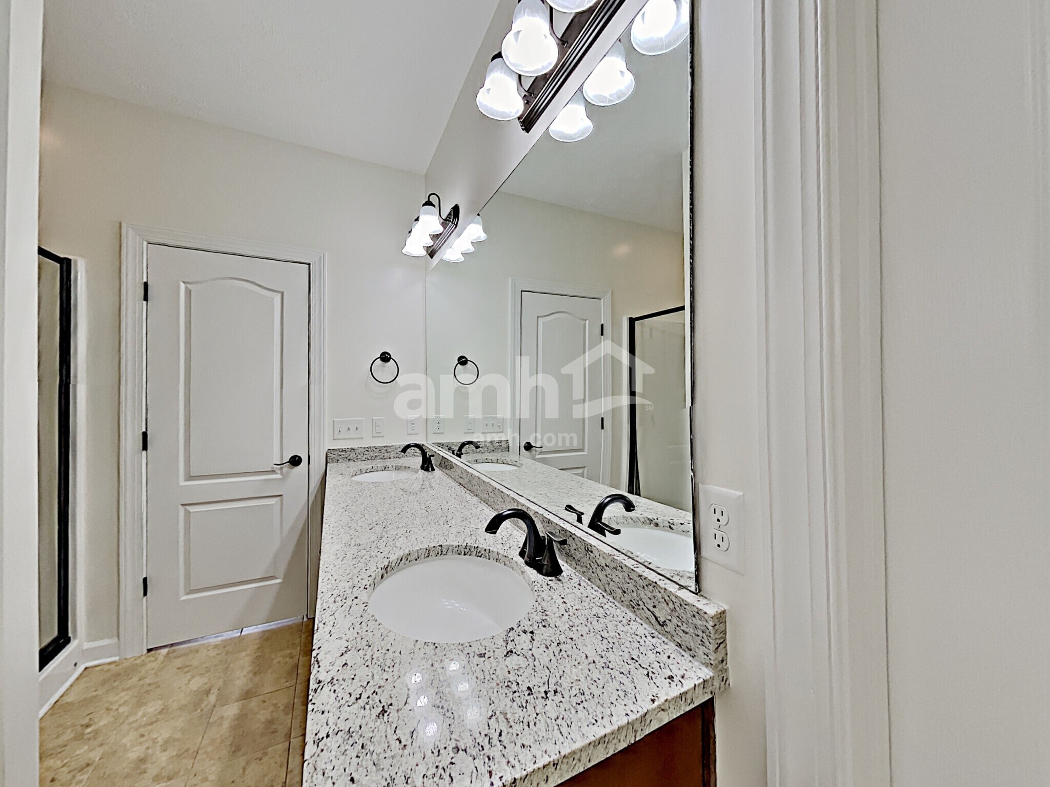 Building Photo - 6457 Sunnywood Dr