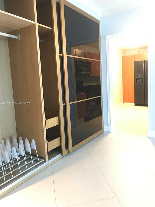 Building Photo - 3001 S Ocean Dr