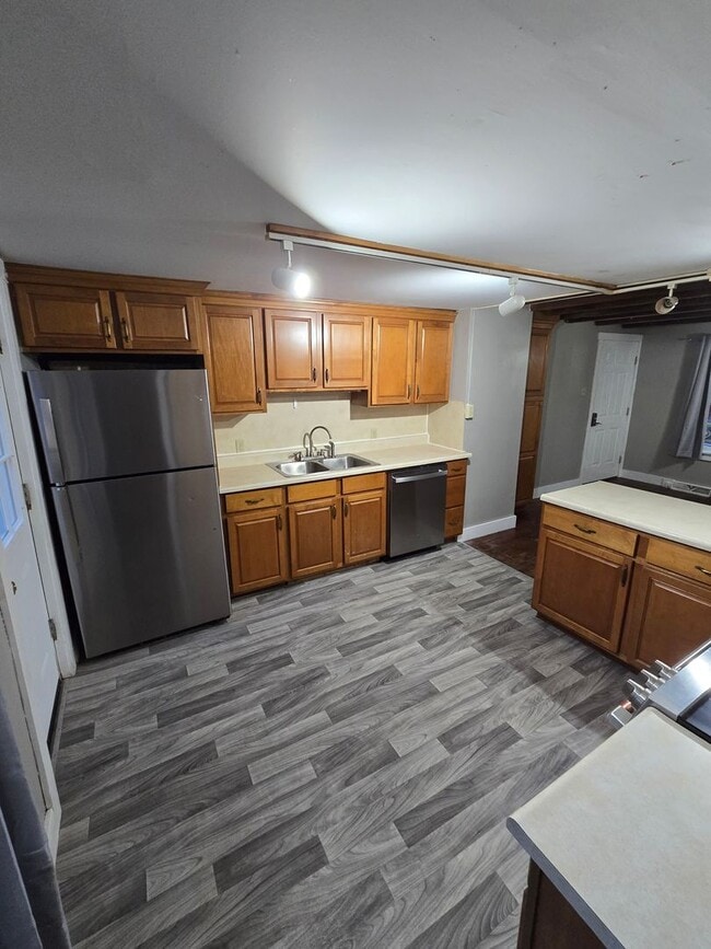 Building Photo - 3 Bedroom 1.5 Bath Located in Middletown