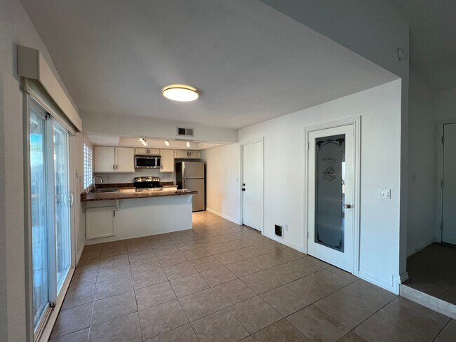 Building Photo - Location Location Location