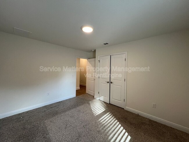 Building Photo - 4527 Plowman Ln