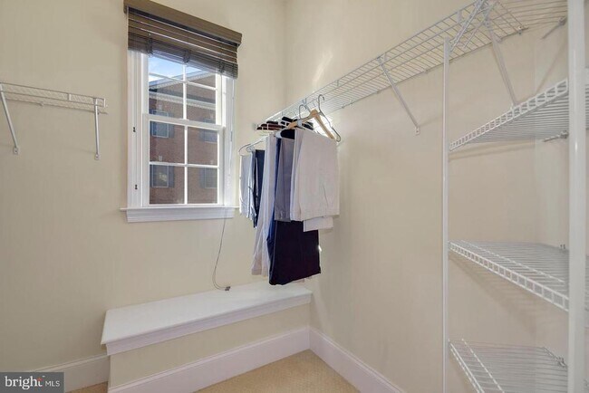 Building Photo - 71 Creekview Ln