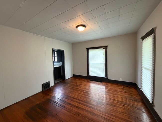 Building Photo - 1132 Gilbert-