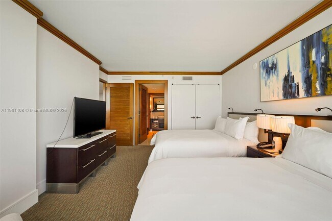 Building Photo - 6801 Collins Ave