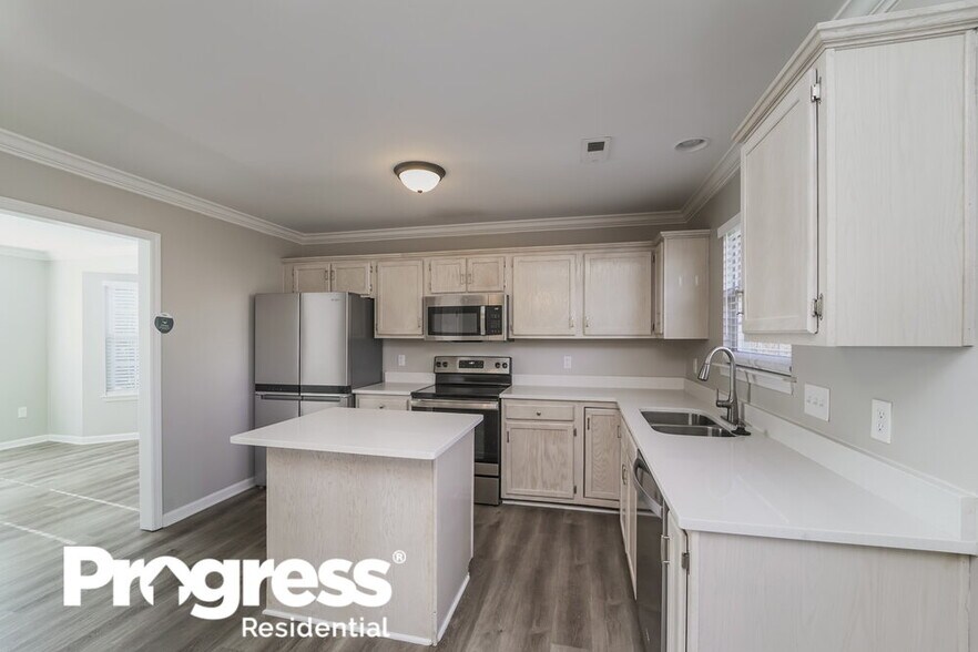 Building Photo - 2454 Saguaro Ln