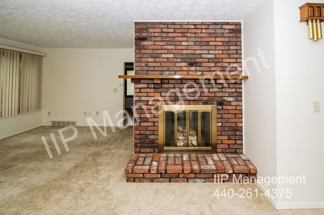 Building Photo - 10247 Danvers Dr