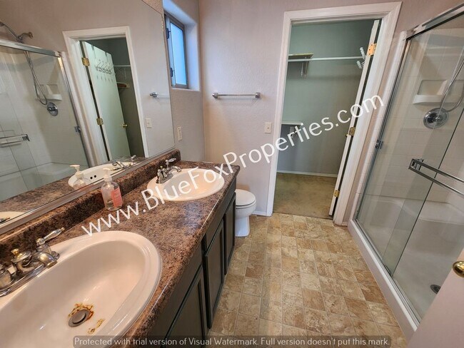 Building Photo - 2427 E Camino Malcote