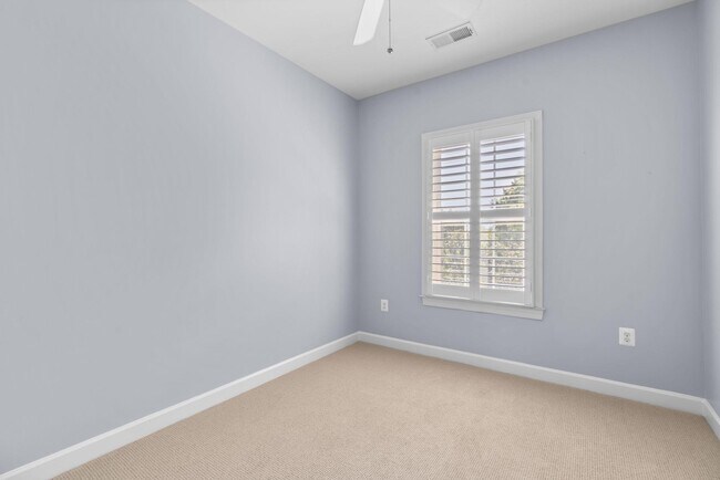 Building Photo - 10512 Old Ellicott Cir