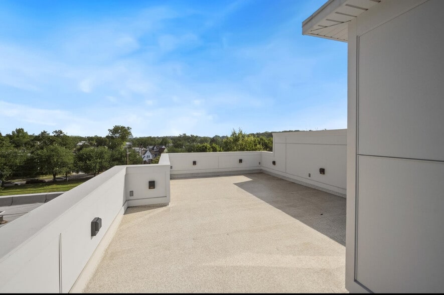 Building Photo - 424 Missouri Ave NW