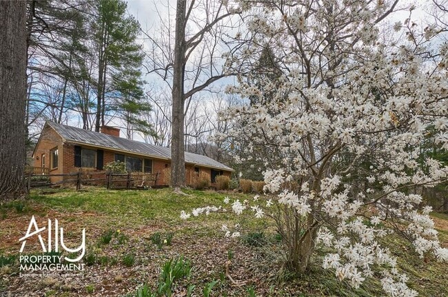 Building Photo - 3917 Hungrytown Rd