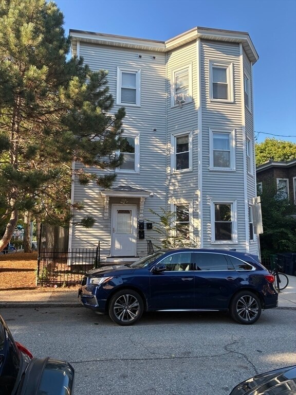 Building Photo - 23 Magee St