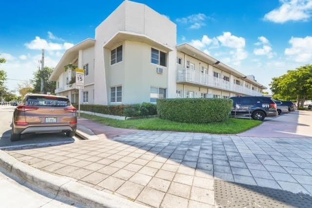 Building Photo - 6930 Rue Versailles Dr