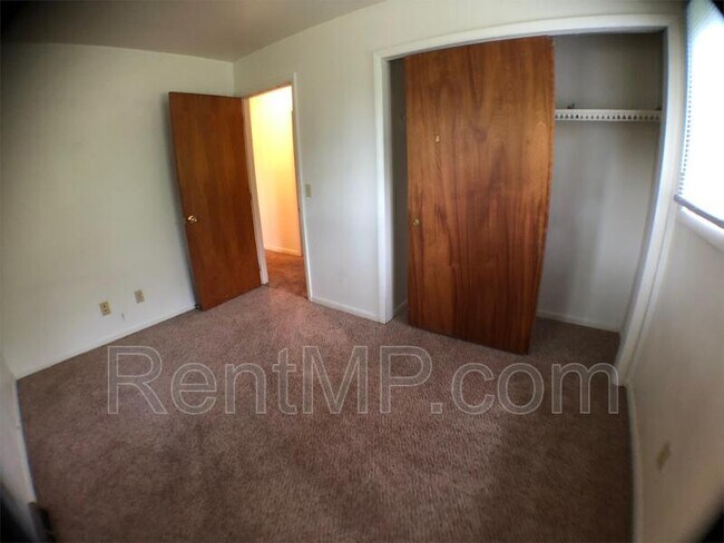 Building Photo - 1909 S Stockman Rd