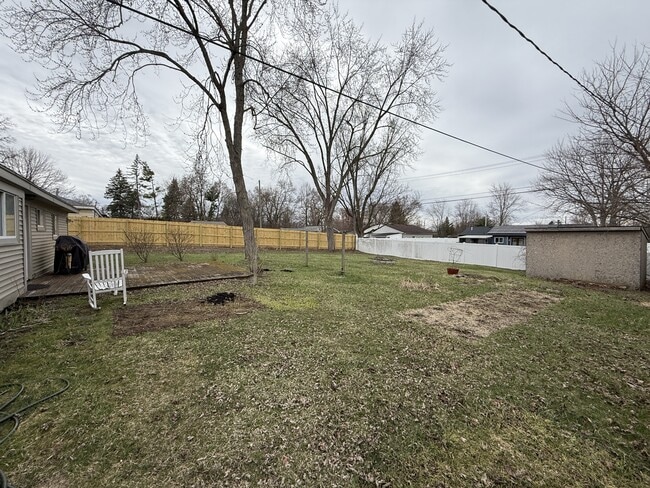 Building Photo - 1948 Henbert Rd