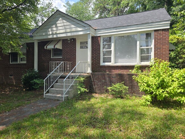 Building Photo - Decker Boulevard-International Corridor