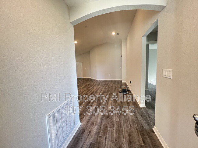Building Photo - 1002 Corso Dr