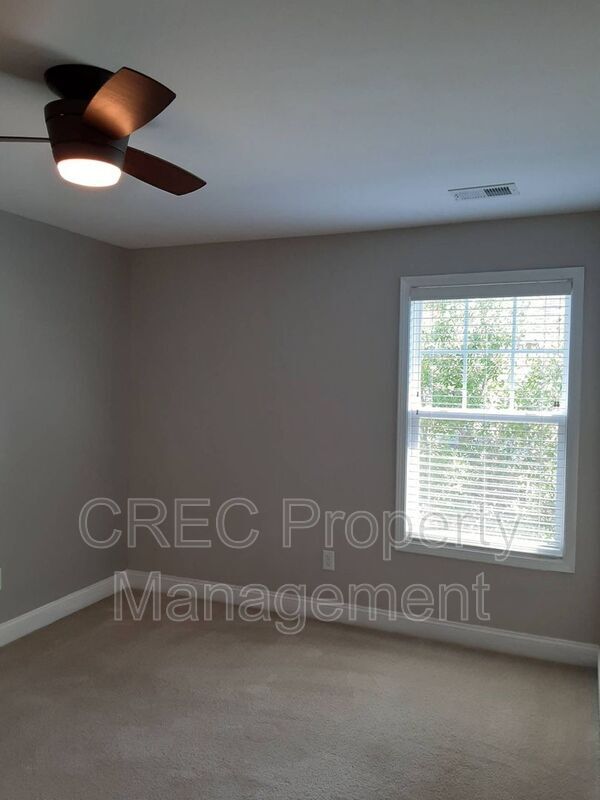 Building Photo - 3639 Bagley Dr