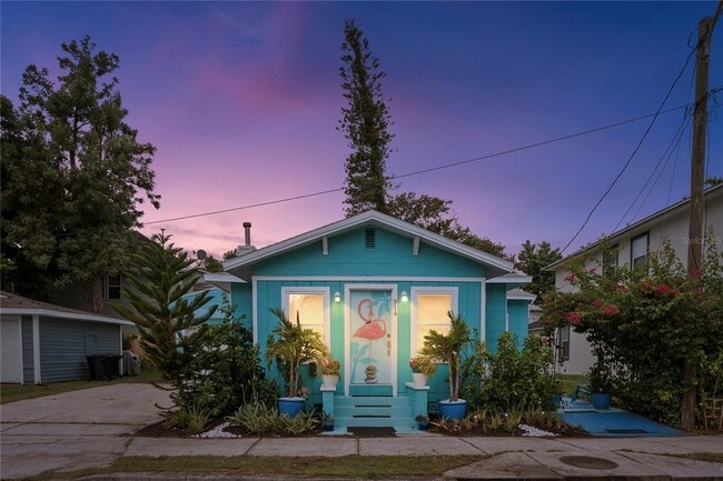 Building Photo - 914 8th St N