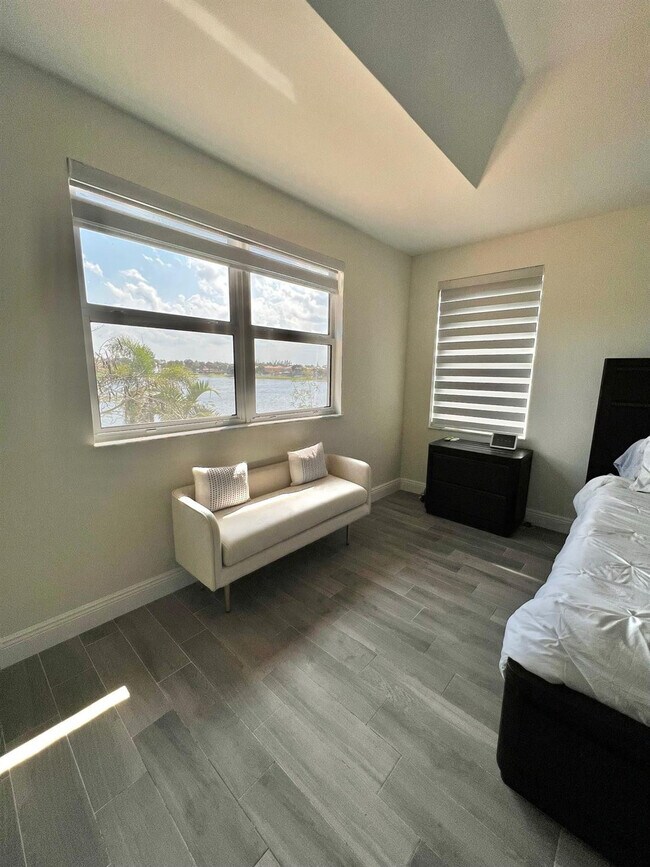 Building Photo - 3350 Turtle Cove