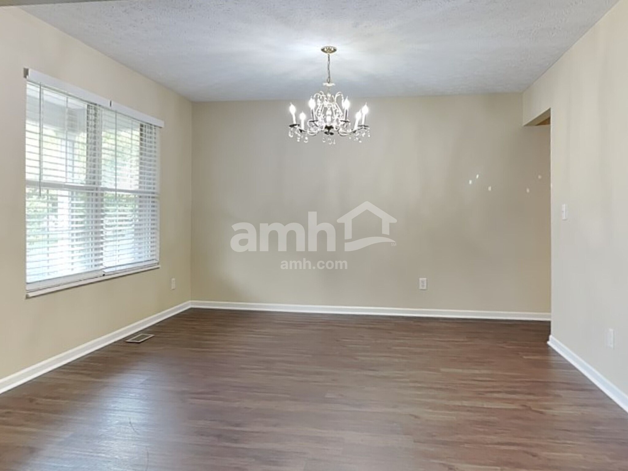 Building Photo - 3455 Lakebrook Ct