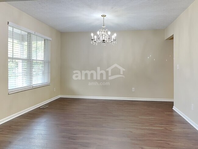 Building Photo - 3455 Lakebrook Ct