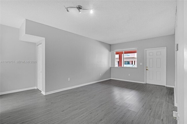 Building Photo - 8021 Lake Dr