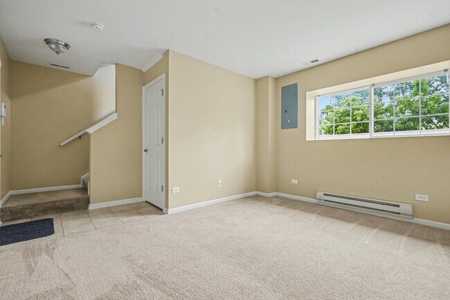Building Photo - 24617 Patriot Square Dr S